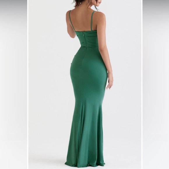 HOUSE OF CB ‘Milena’ Forest Green Corset Maxi Dress - Picture 4 of 15